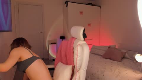 Snapshot of eva_davi chatting on 16, 12, 2024 Eva Davis online show from 16, 12, 2024