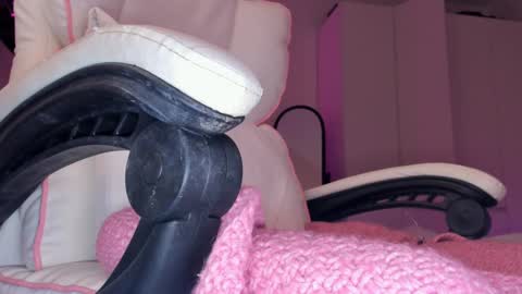 Snapshot of eva_davi chatting on 10, 1, 2025 Eva Davis online show from 10, 1, 2025