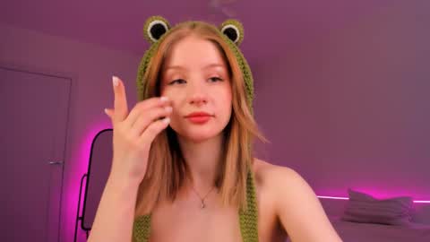 Snapshot of eva_davi chatting on 27, 2, 2025 Eva Davis online show from 27, 2, 2025