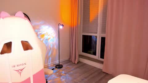 Eva Davis online show from 16, 3, 2026