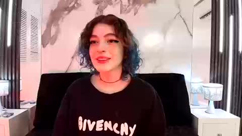 E V A online show from 21, 10, 2025