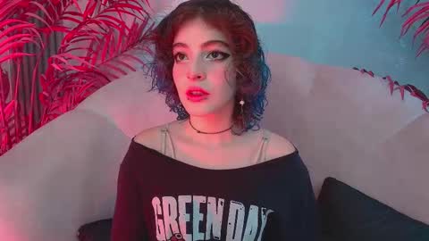 E V A online show from 6, 11, 2025