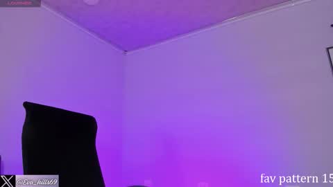 Snapshot of eva_hillss69 chatting on 19, 10, 2025 Eva online show from 19, 10, 2025