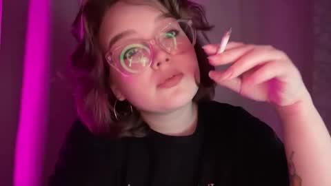 eva_kittenn online show from 3, 11, 2025