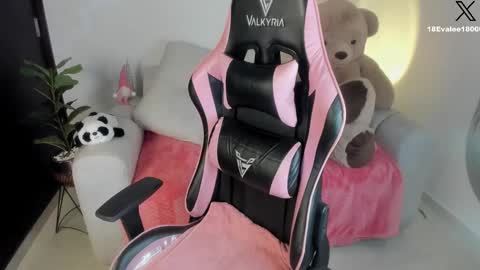 Eva   online show from 21, 1, 2025