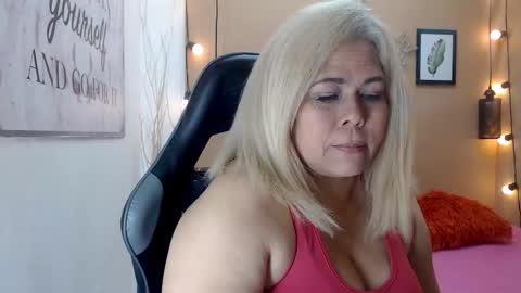 Snapshot of eva_love49 chatting on 2, 12, 2025 eva_love49 online show from 2, 12, 2025