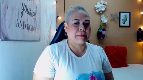 Snapshot of eva_love49 chatting on 4, 12, 2025 eva_love49 online show from 4, 12, 2025