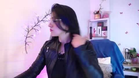 Eva Notty  online show from 10, 9, 2025