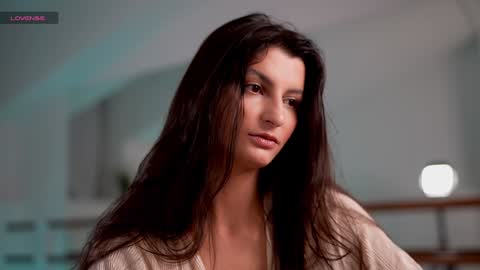 EVA  online show from 31, 1, 2025