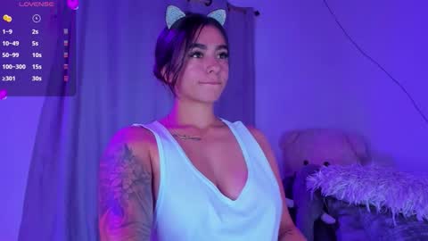 Eva Shinee online show from 18, 12, 2025