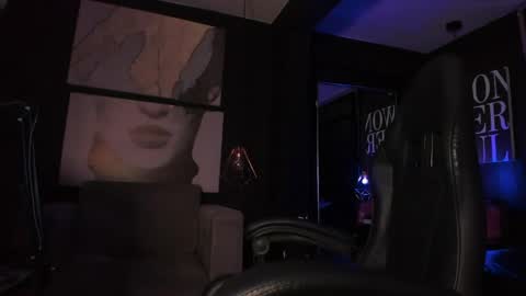 MISS EVY online show from 11, 4, 2026