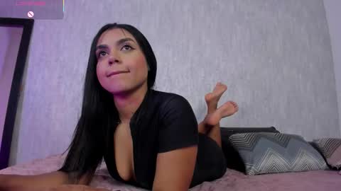 Snapshot of eva_zc chatting on 27, 10, 2025 Eva online show from 27, 10, 2025