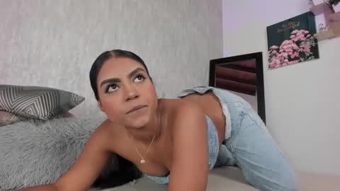 Snapshot of eva_zc chatting on 21, 11, 2025 Eva online show from 21, 11, 2025