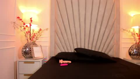 Eva  online show from 12, 6, 2026