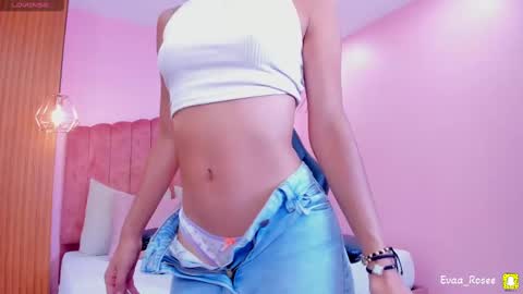 Snapshot of evaa_rose_ chatting on 11, 9, 2025 Eva online show from 11, 9, 2025