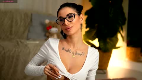 Eva  online show from 6, 1, 2026