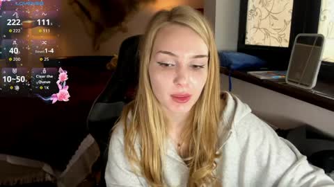 evacarter1 online show from 25, 4, 2026