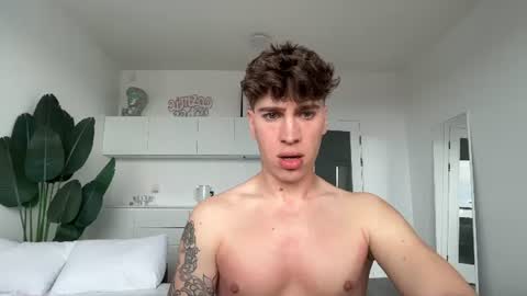 evan_white_ online show from 25, 6, 2026