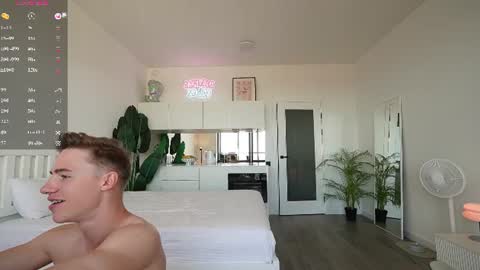 evan_white_ online show from 9, 8, 2026
