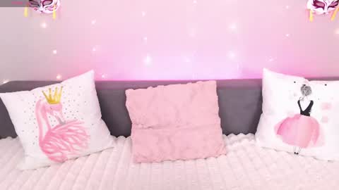 Snapshot of evarey_ chatting on 16, 6, 2026 Adelina online show from 16, 6, 2026
