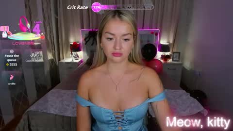 Snapshot of evarider chatting on 22, 10, 2025 EvaRider online show from 22, 10, 2025