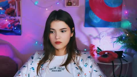 Snapshot of evathopson chatting on 21, 12, 2024 Eva next stream - - 1600 UTC2000 online show from 21, 12, 2024