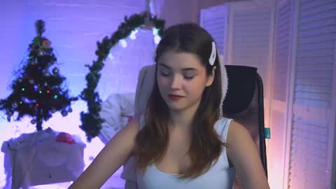 Snapshot of evathopson chatting on 25, 12, 2024 Eva next stream - - 1600 UTC2000 online show from 25, 12, 2024