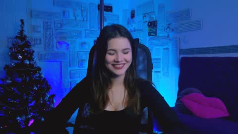 Snapshot of evathopson chatting on 26, 12, 2024 Eva next stream - - 1600 UTC2000 online show from 26, 12, 2024