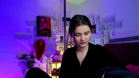 Snapshot of evathopson chatting on 13, 2, 2025 Eva next stream - - 1600 UTC2000 online show from 13, 2, 2025