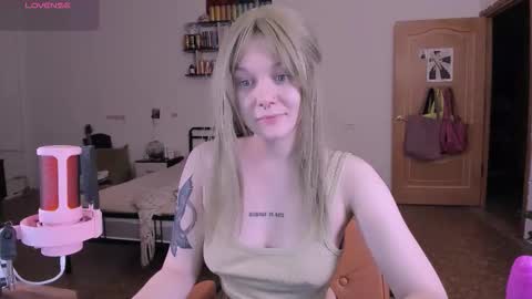      online show from 4, 12, 2025