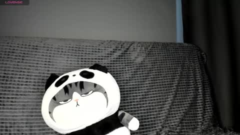 evaveenus online show from 14, 2, 2025