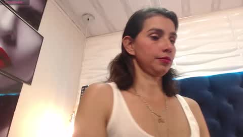  Eva  online show from 30, 1, 2025