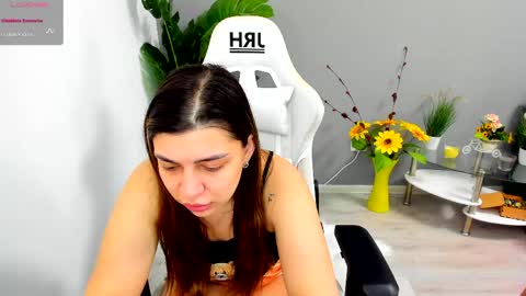 eveeevian online show from 27, 5, 2026