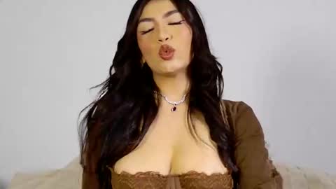 Snapshot of eveelyn_20 chatting on 26, 4, 2026 Kissed by an angel IG evee lyn20 online show from 26, 4, 2026
