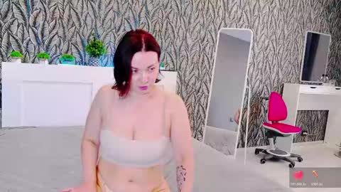 Snapshot of evelibston chatting on 5, 6, 2026 EveLibston online show from 5, 6, 2026