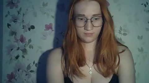 Snapshot of eveliina_shy chatting on 9, 6, 2026 Evelina online show from 9, 6, 2026
