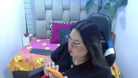 evelin zaens online show from 5, 7, 2026