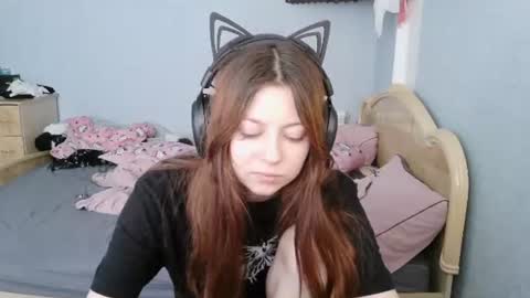 Snapshot of evelinamercer chatting on 10, 6, 2026 Alice 3 online show from 10, 6, 2026
