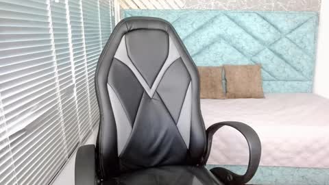 Eveline  online show from 22, 2, 2025