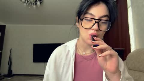 Snapshot of evelinkowski chatting on 21, 2, 2026 Sofia online show from 21, 2, 2026