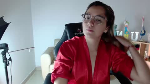 Evelyn online show from 4, 12, 2024