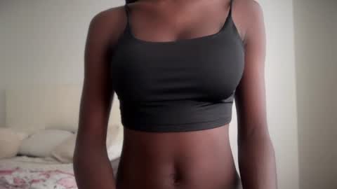 Snapshot of evelyn_jhonson3 chatting on 17, 7, 2026 E V E L Y N online show from 17, 7, 2026