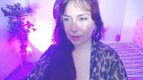 Snapshot of evelyn_mature19 chatting on 15, 9, 2025 Juliana online show from 15, 9, 2025
