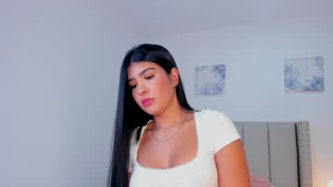 Evelyn online show from 8, 9, 2025