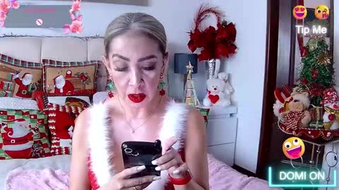 EvelynaGrey online show from 19, 12, 2025