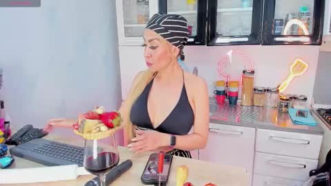 EvelynaGrey online show from 15, 3, 2026