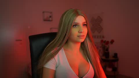 Snapshot of evelyncage_ chatting on 15, 12, 2024 evelyncage_ online show from 15, 12, 2024
