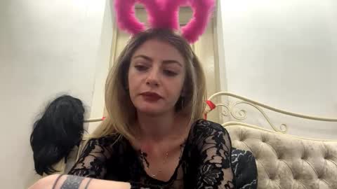 Mia online show from 23, 2, 2026