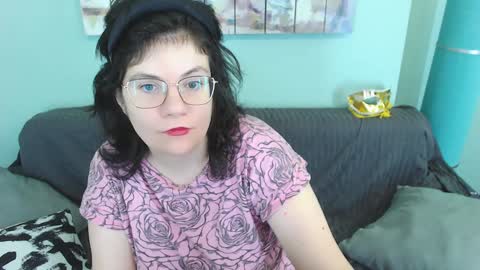 Everly online show from 28, 1, 2025