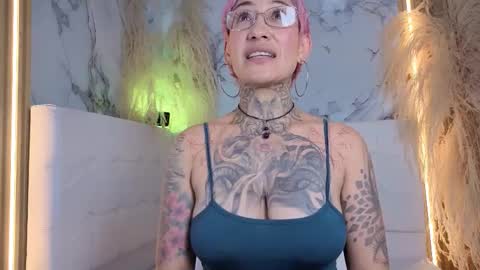 everlyn_sexx online show from 5, 3, 2026